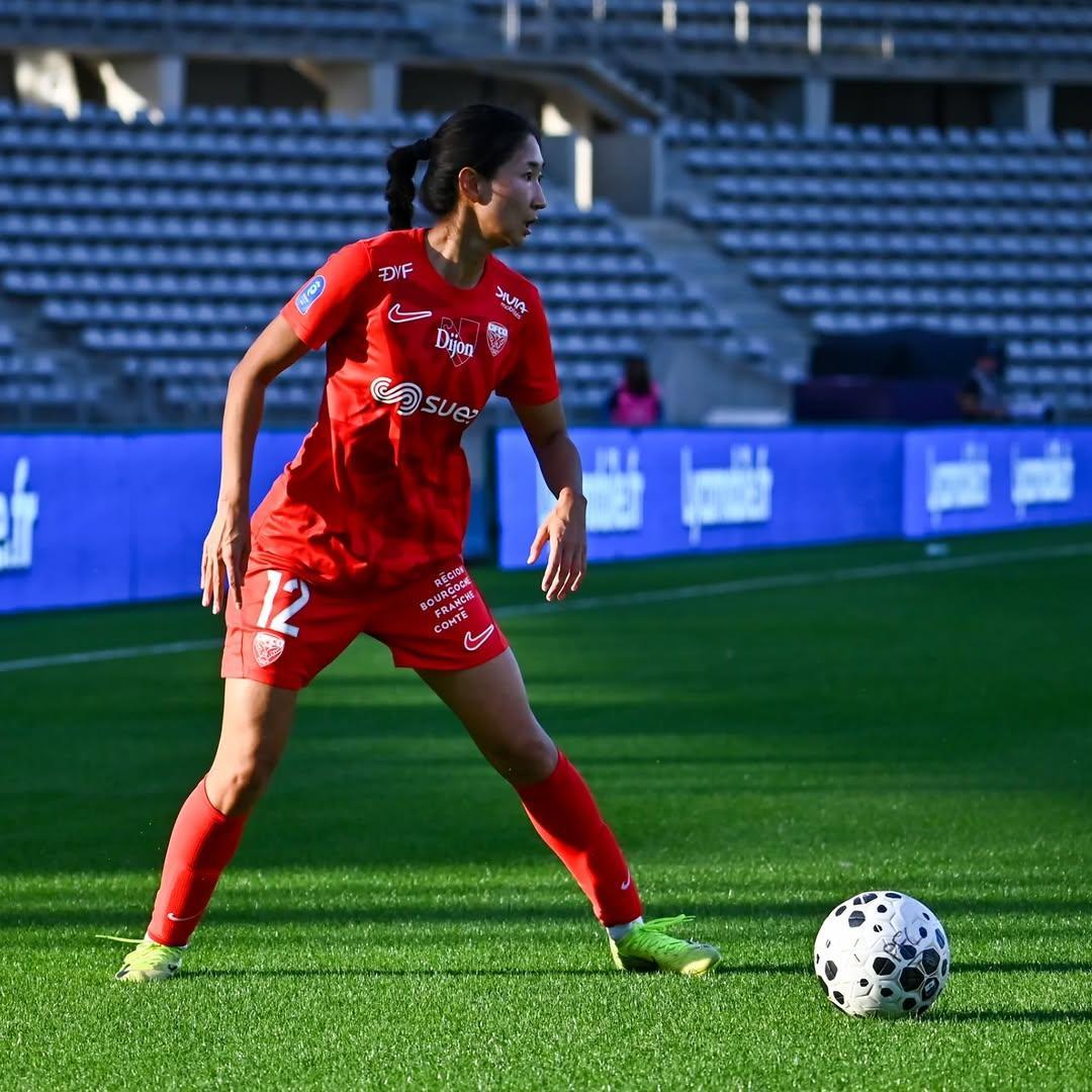 开云入口-双星闪耀，中国女足国脚吴澄舒、王妍雯均首发出战法女甲首轮