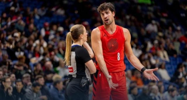 1766157439470064304.jpg 开云APP-【早报】米兰双队两天内先后无缘意超杯决赛