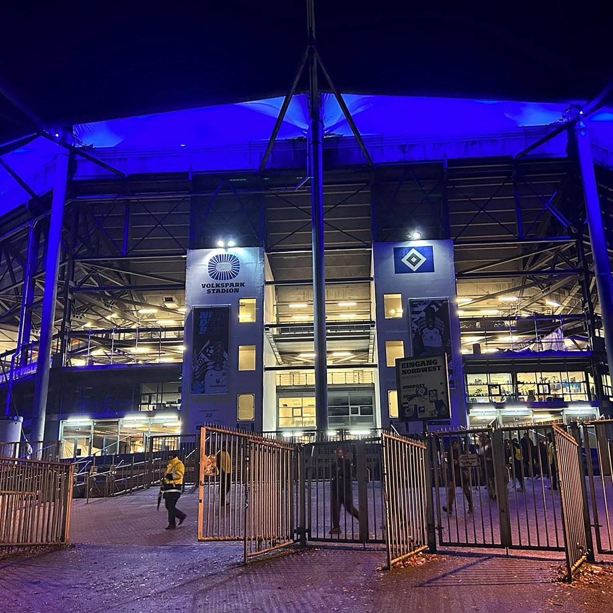 开云APP-官方：汉堡对勒沃库森的比赛因天气原因取消，补赛日期待定