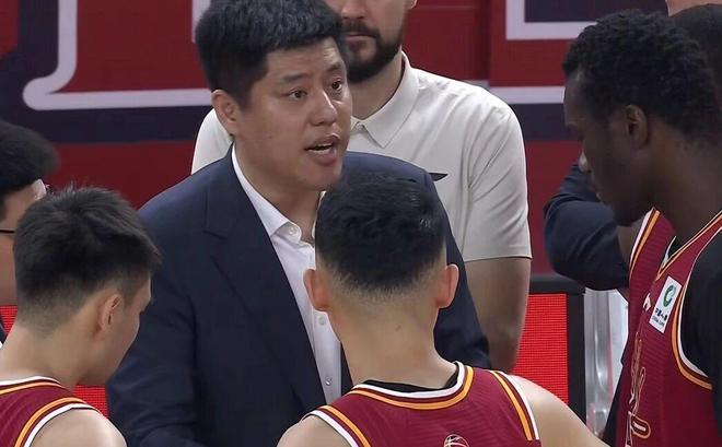 开云APP-CBA开赛至今，已有五名教练下课，下一位会是谁？这几人很危险