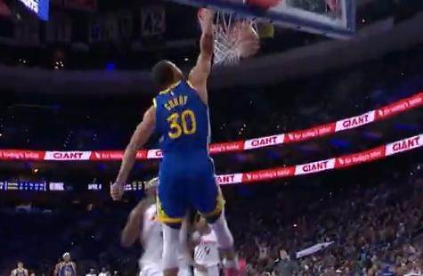 1740895999612054817.png 开云在线-库里六年唯一一扣为了他:这是我生涯的最后一扣