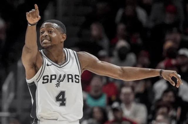 1739441217104003861.png 开云在线-福克斯加盟后马刺2胜3负!名记直言保罗该去替补