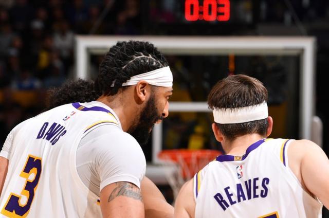 1735458998318035741.jpg 开云在线-6战5胜!湖人重回正轨:里夫斯终成第三球星?