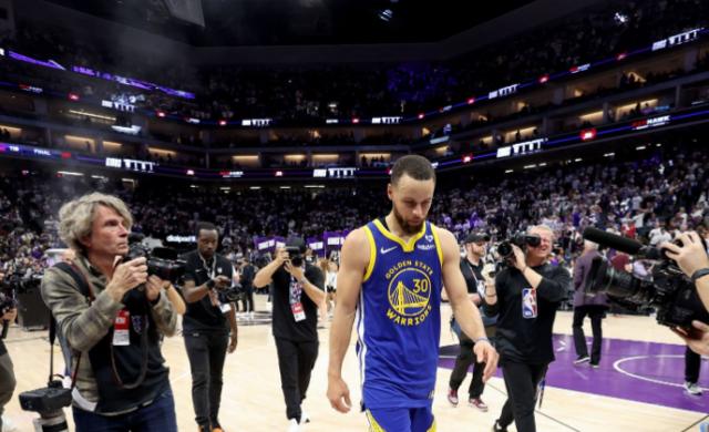 开云APP-花最多的钱，挨最毒的打！勇士一年花3.8亿联盟第一