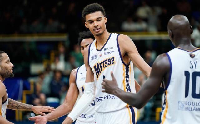 开云-文班亚马统治法甲！法国前总理索要球票看他打球