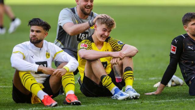 kaiyun-新星先拔头筹+3位U18处子秀，多特欢度“6-1儿童节”