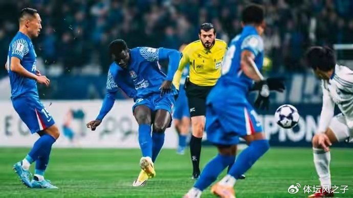 开云APP-富得流油，申花仅一年球衣广告就3亿，还有门票周边，可独立运营|上海申花|中超|上海申花足球俱乐部|球迷|收入_新浪体育_新浪新闻