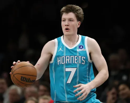 开云娱乐-克尼普尔是本赛季唯一一位三分球命中数超过200个的球员