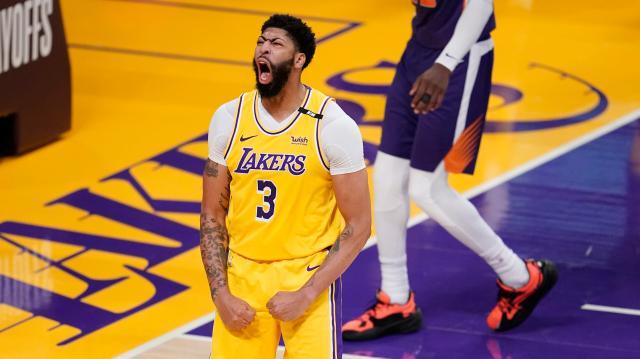 1631111065501065039.jpg kaiyun-三个中锋解不了一道难题,浓眉才是五号位终极答案