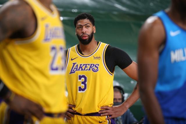 1631111196336029721.jpeg kaiyun-三个中锋解不了一道难题,浓眉才是五号位终极答案