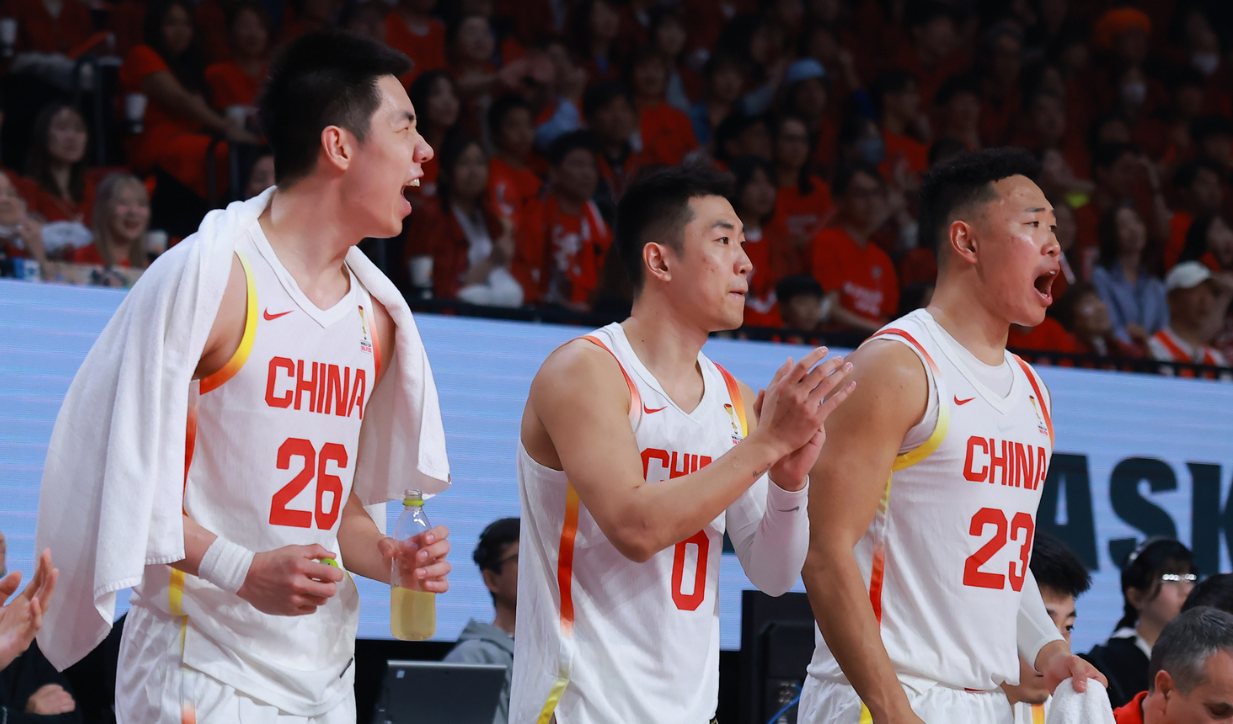 开云-朱俊龙伤情更新！没有大碍，2战轰25分13板4助，已成男篮最强锋线