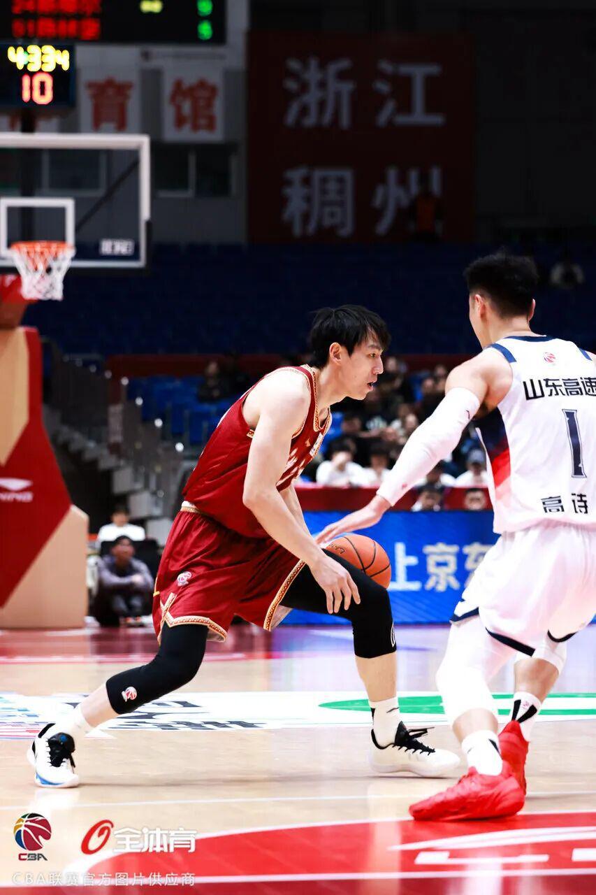 开云娱乐-【CBA联赛】第三十七轮｜七连胜！浙江稠州金租95-72胜山东高速！